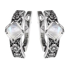 Серьги из серебра 925 пробы с лунным камнем Серьги из серебра 925 пробы с лунным камнем